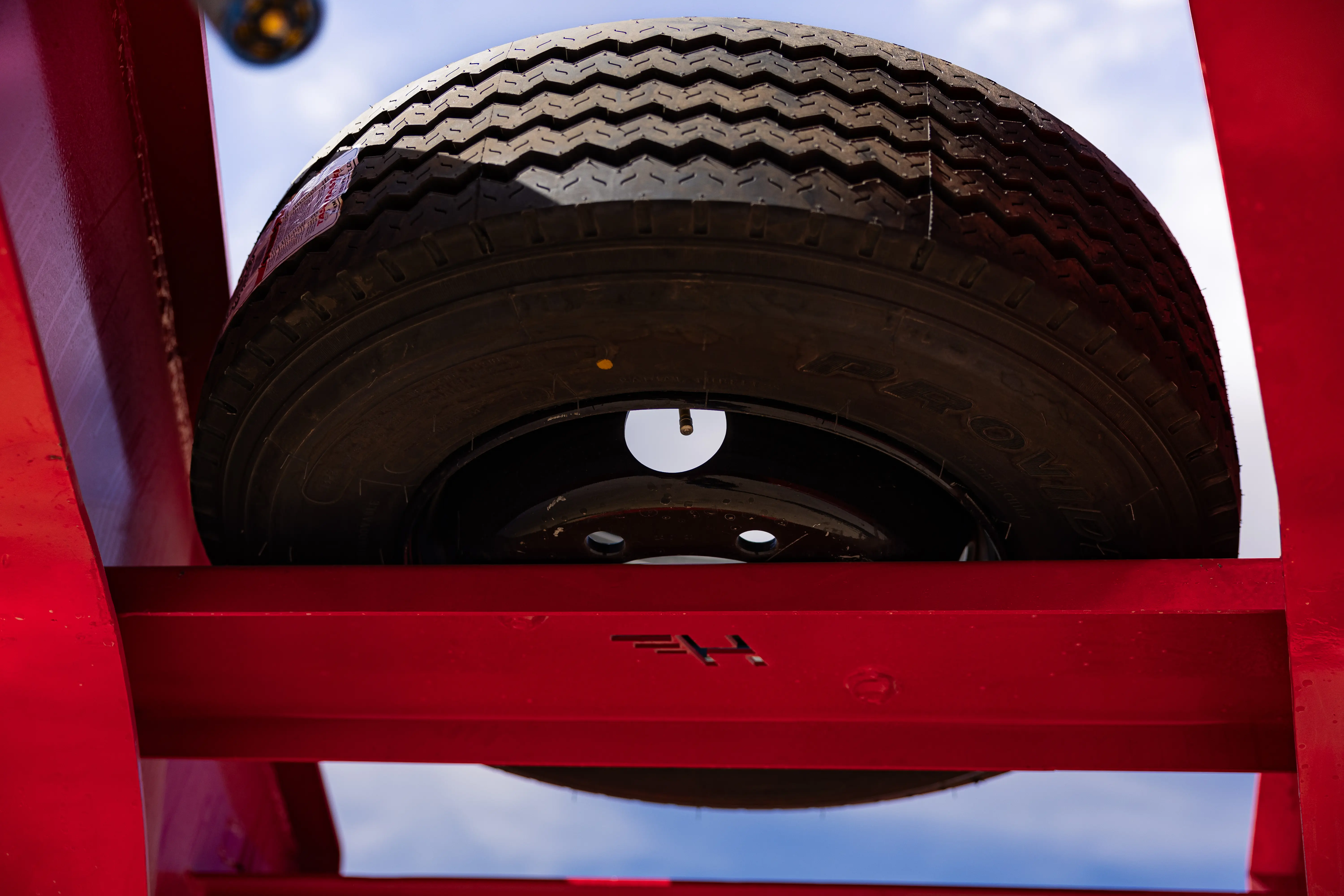 horizon trailers img